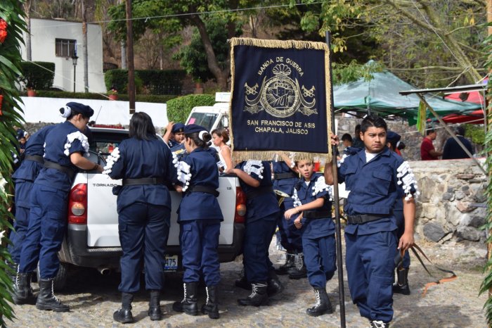 27797982_400700820380780_2596686450251833237_o